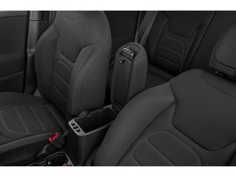 Used 2021 Jeep Renegade Latitude AWD/4WD image 9