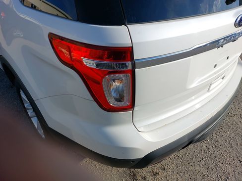 Used 2013 Ford Explorer XLT image 33