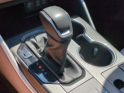 Used 2023 Toyota Highlander LE image 26