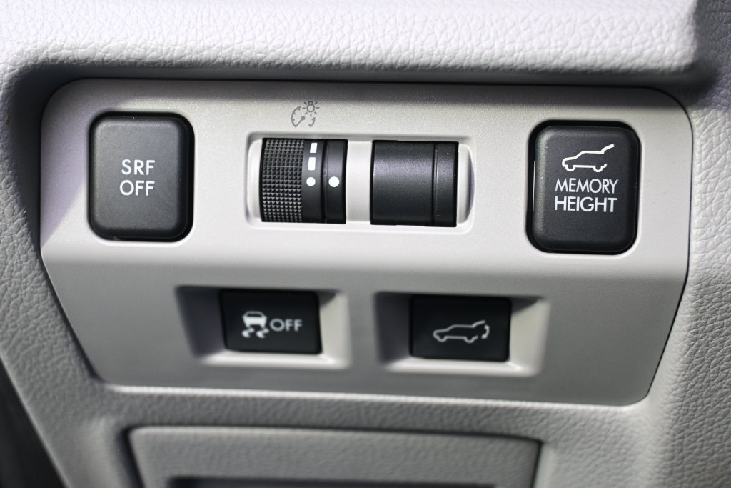 Used 2016 Subaru Forester 2.5i Touring w/ Eyesight & Navigation System AWD/4WD image 24