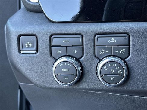 New 2026 GMC Sierra 1500 Elevation image 16