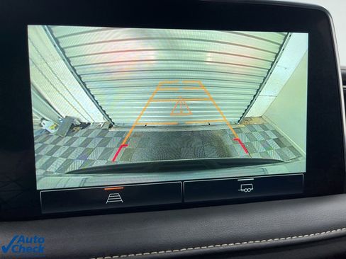 Used 2023 GMC Yukon XL SLT image 15