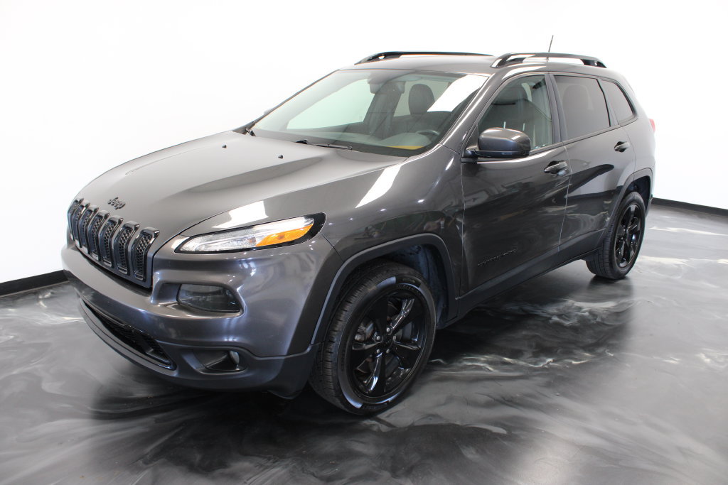 Used 2017 Jeep Cherokee Limited FWD image 19