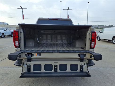 Used 2023 GMC Sierra 1500 Elevation image 10