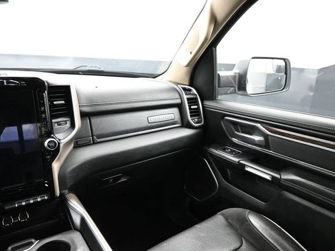 Used 2020 RAM 1500 Laramie AWD/4WD image 7