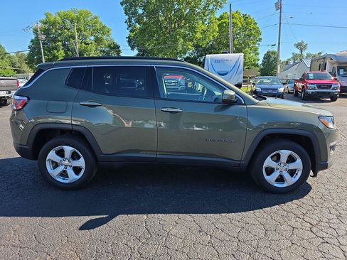 Used 2018 Jeep Compass Latitude w/ Safe & Security Group AWD/4WD image 21