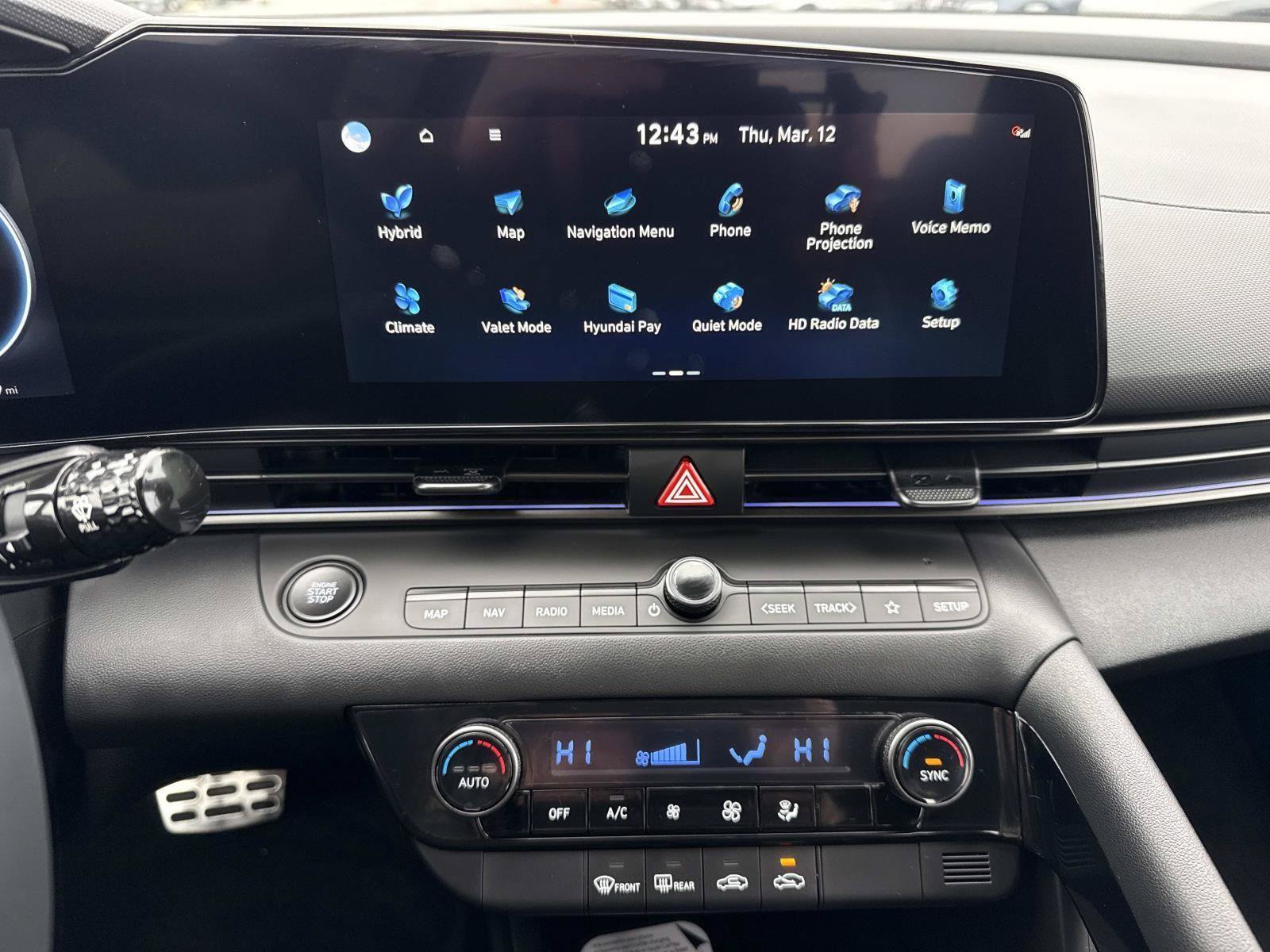 New 2026 Hyundai Elantra SEL w/ Cargo Package FWD image 3