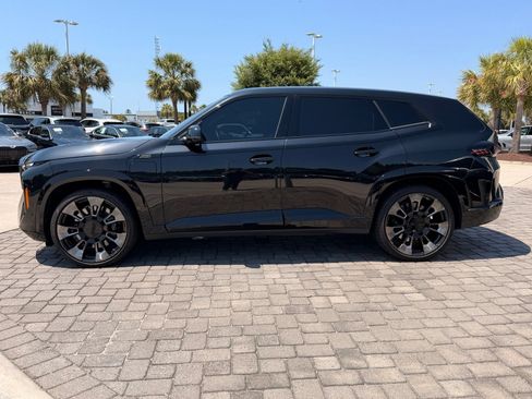 Used 2023 BMW XM AWD/4WD image 12
