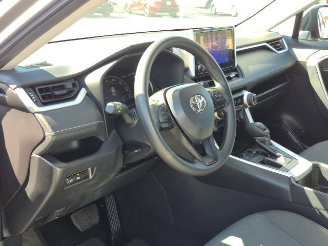 Used 2025 Toyota RAV4 XLE FWD image 10