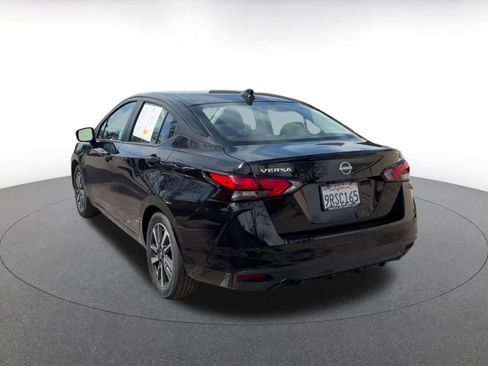 Used 2025 Nissan Versa SV image 11