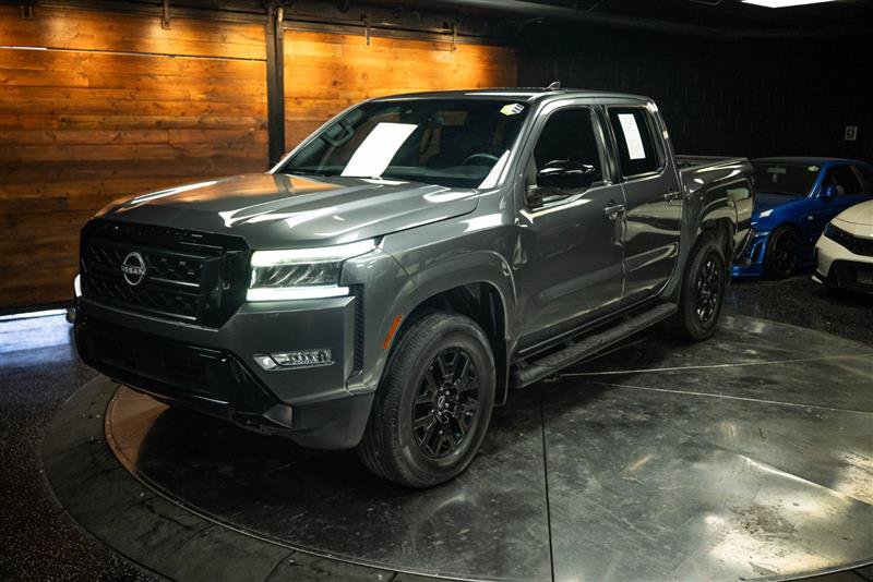 Used 2023 Nissan Frontier SV w/ Midnight Edition Package AWD/4WD image 2
