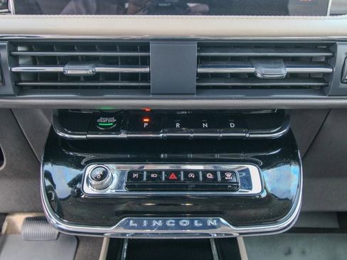 Used 2023 Lincoln Corsair Reserve image 26