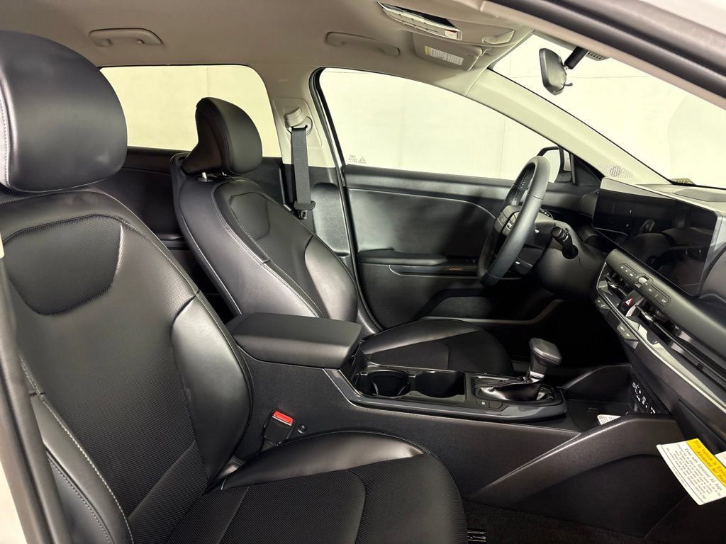 New 2026 Kia K4 EX FWD image 19