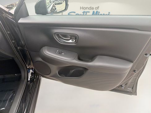 Used 2024 Honda HR-V LX image 32