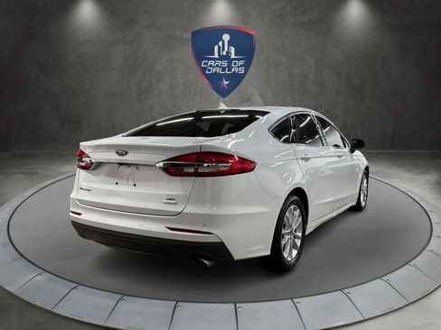 Used 2020 Ford Fusion SE image 5
