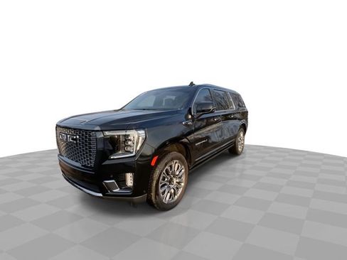 Used 2023 GMC Yukon XL Denali Ultimate image 6