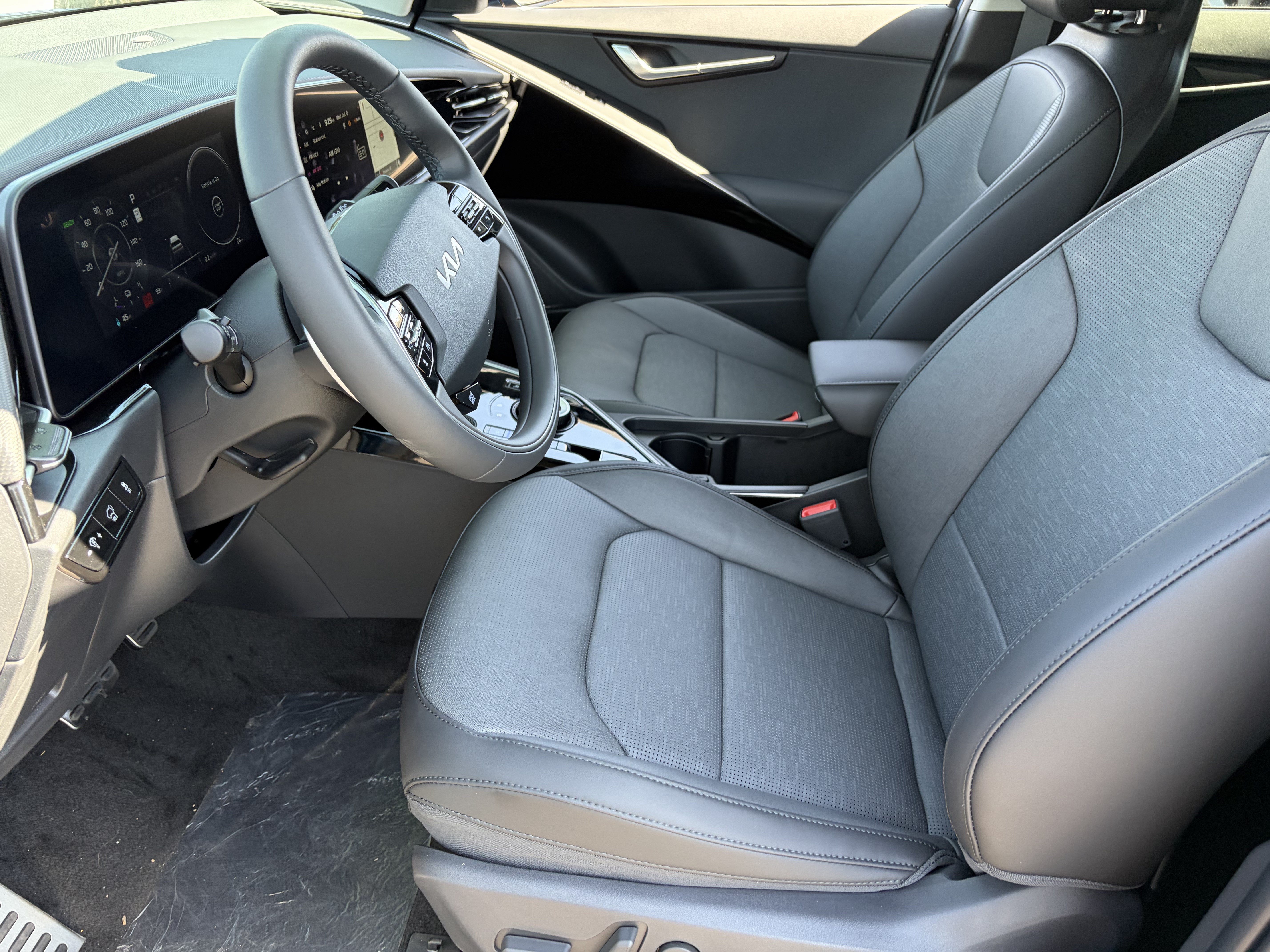 New 2026 Kia Niro Wave FWD image 17