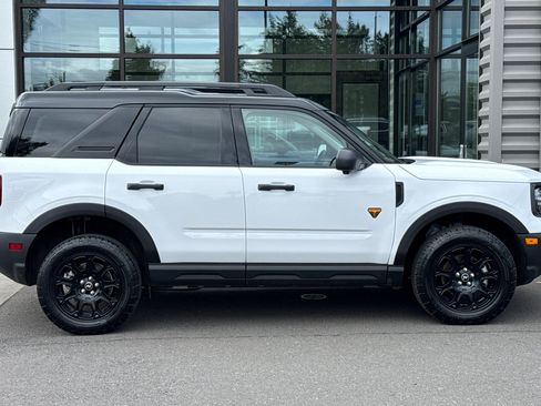 Used 2025 Ford Bronco Sport Badlands AWD/4WD image 3