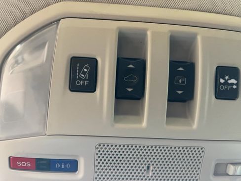 Used 2022 Subaru Ascent Limited w/ Technology Package image 15