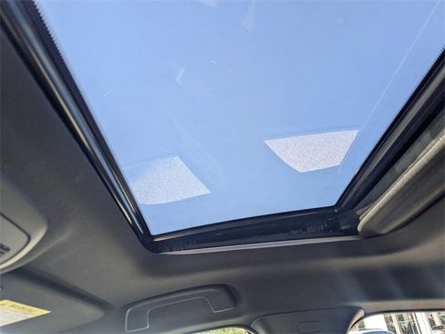 Used 2025 MAZDA MAZDA3 Hatchback w/Premium Plus Pkg image 24