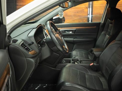 Used 2018 Honda CR-V Touring image 9