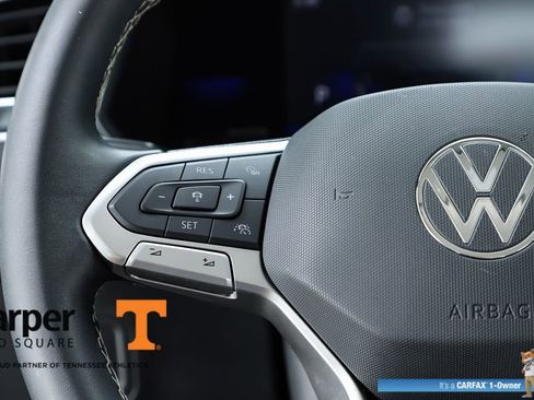 Used 2022 Volkswagen Tiguan SE image 60