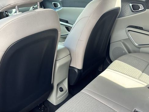 Used 2022 Kia Soul S FWD image 31