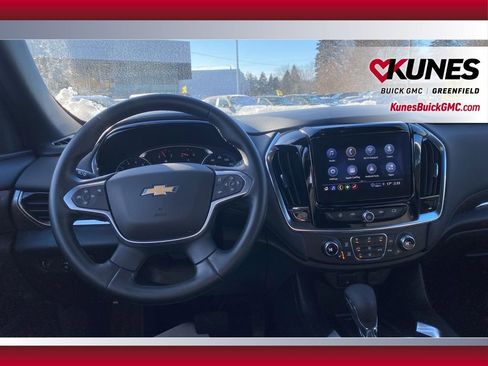 Used 2023 Chevrolet Traverse LT w/ LPO, Floor Liner Package image 39