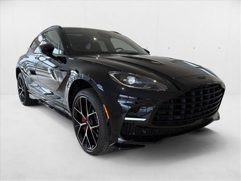 New 2025 Aston Martin DBX 707 image 8