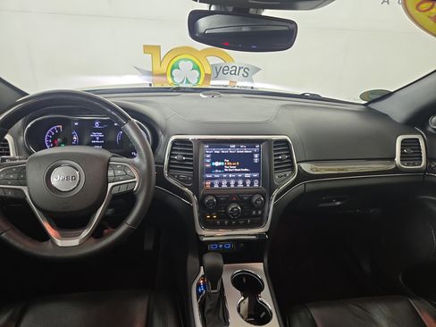 Certified 2018 Jeep Grand Cherokee Overland w/ Interior Metal Package AWD/4WD image 14