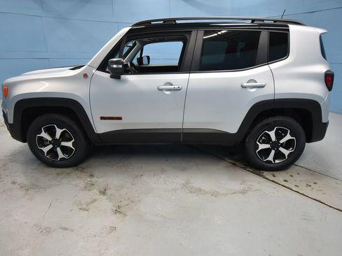 Used 2021 Jeep Renegade Trailhawk w/ Sun & Sound Group AWD/4WD image 32