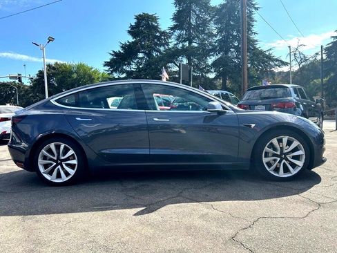Used 2020 Tesla Model 3 Standard Range Plus image 3