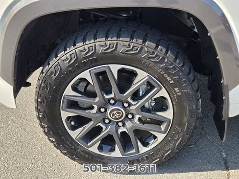 Used 2024 Toyota Tundra Limited w/ Power Package AWD/4WD image 17