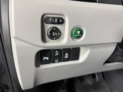 Certified 2022 Honda Pilot Touring image 33