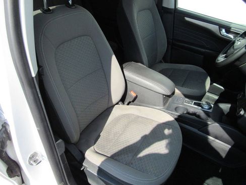 Used 2021 Ford Escape SE FWD image 14