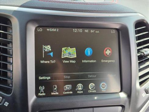 Used 2017 Jeep Cherokee Trailhawk w/ Comfort/Convenience Group AWD/4WD image 11