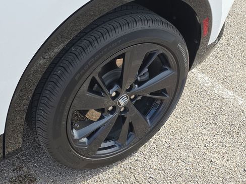 Used 2024 Buick Envision Sport Touring image 10