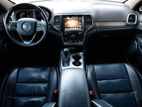 Used 2017 Jeep Grand Cherokee Overland w/ Jeep Active Safety Group image 2