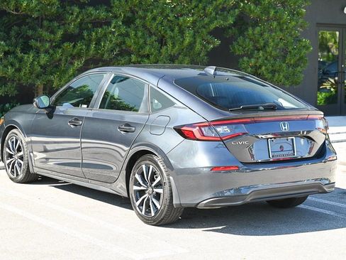 Used 2022 Honda Civic EX-L image 6