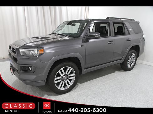 Used 2022 Toyota 4Runner TRD Sport w/ Technology Package AWD/4WD image 3