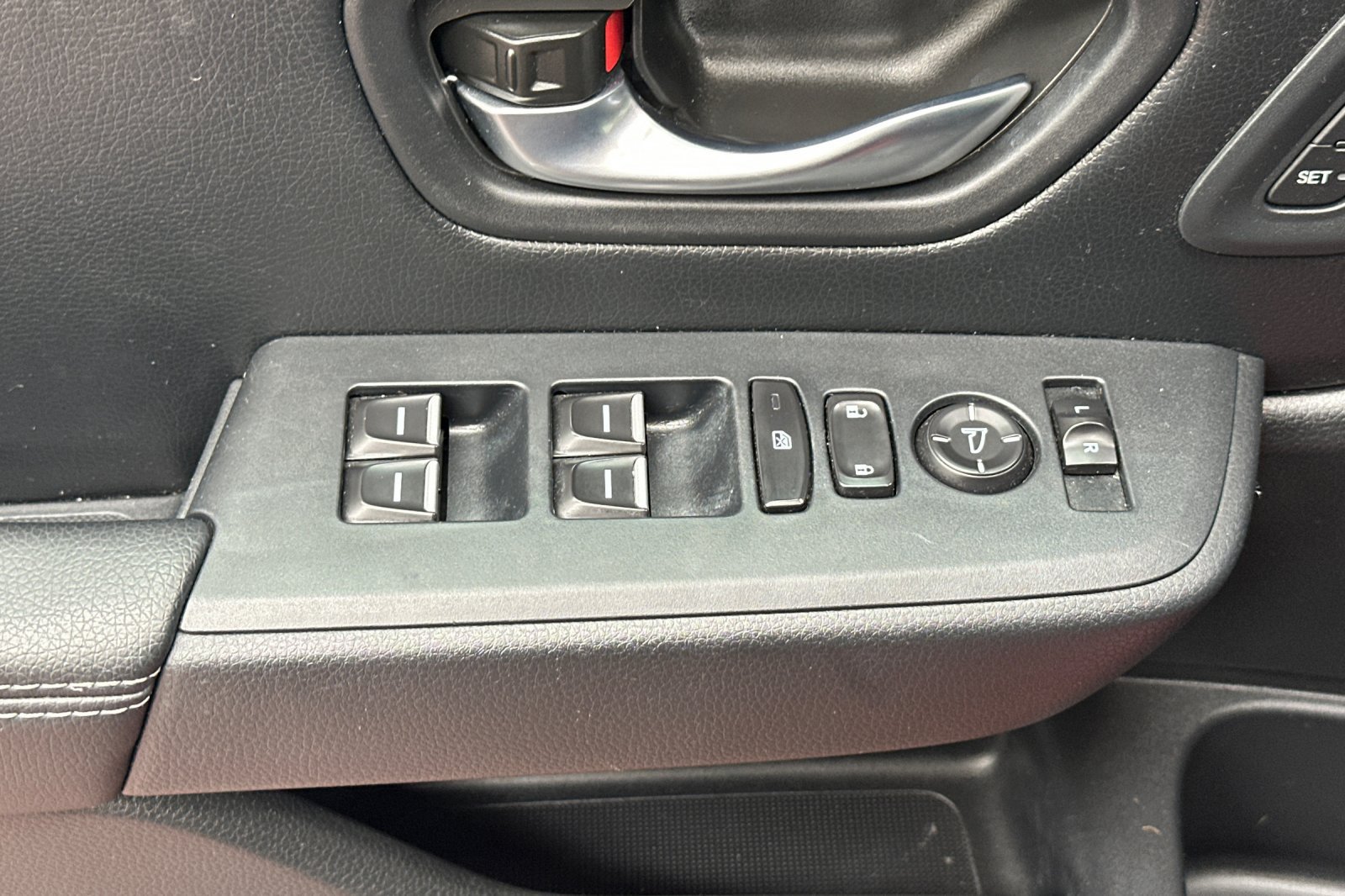 Used 2024 Honda Pilot EX-L image 15