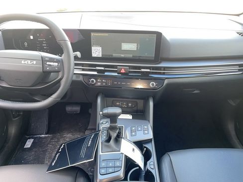 New 2026 Kia Sportage SX image 12