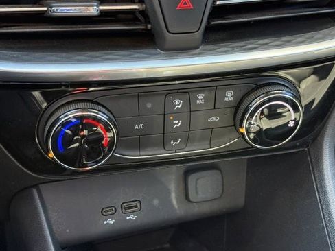 Used 2024 Buick Encore GX Sport Touring image 24