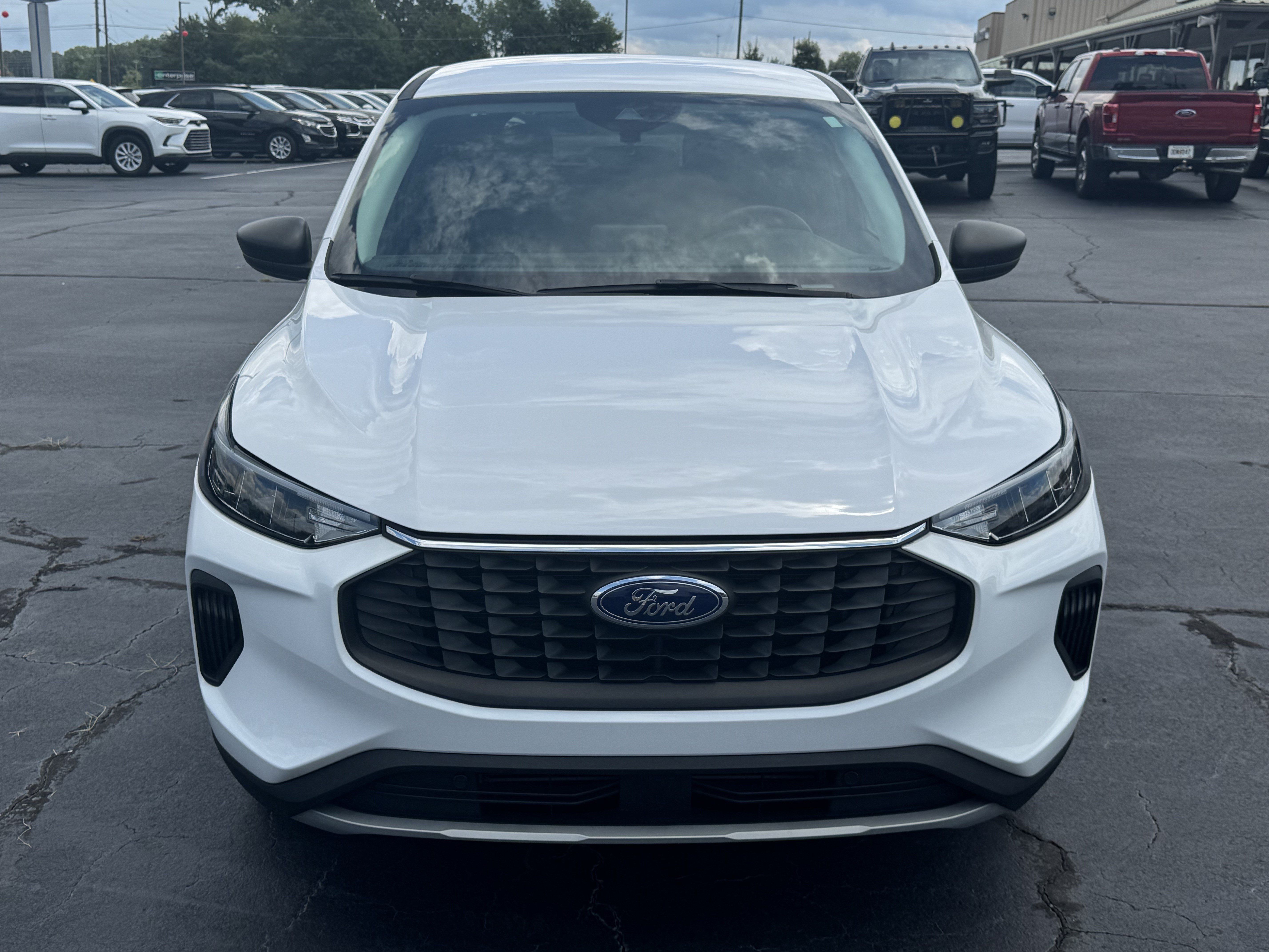 Used 2024 Ford Escape Active AWD/4WD image 3