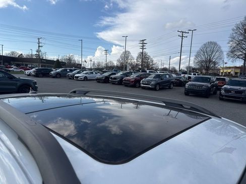 Used 2015 Jeep Cherokee Trailhawk w/ Comfort/Convenience Group image 7