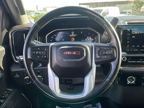 Used 2023 GMC Sierra 1500 SLE image 24