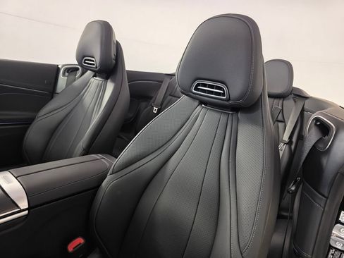 New 2027 Mercedes-Benz CLE 300 4MATIC Cabriolet image 8