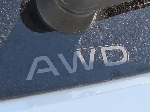 Used 2025 Honda HR-V EX-L image 11