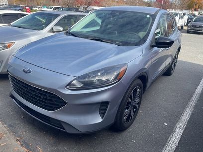 Used 2022 Ford Escape SE w/ SE Sport Appearance Package