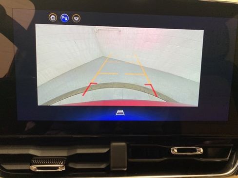 New 2026 Chevrolet Equinox ACTIV w/ Convenience Package III image 12